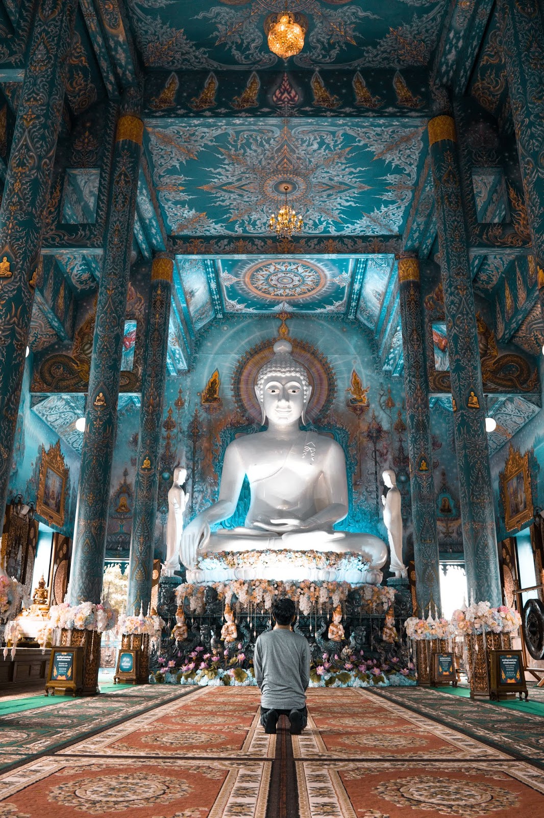 Buddhist Altars and the Oneness of All Things