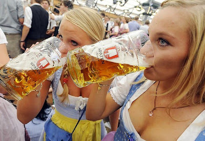 oktoberfest girls