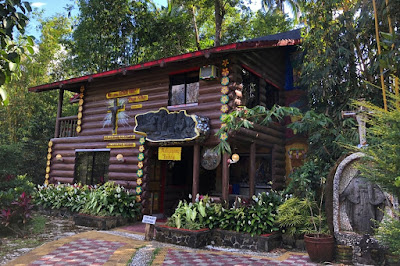 Villa Elma Lucban Log Cabin