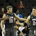Michael Carrera encesta 2 puntos en la NCAA