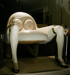 [Gambar: Unusual_Chairs_2.jpg]