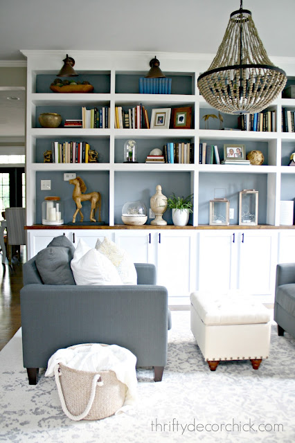 How to decorate bookcases