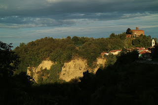 Luci del Pomeriggio su Monteu Roero