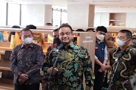 Anies 'Kalah' dari Apindo DKI, PTUN Jakarta Batalkan Keputusan Gubernur DKI Soal UMP 2022