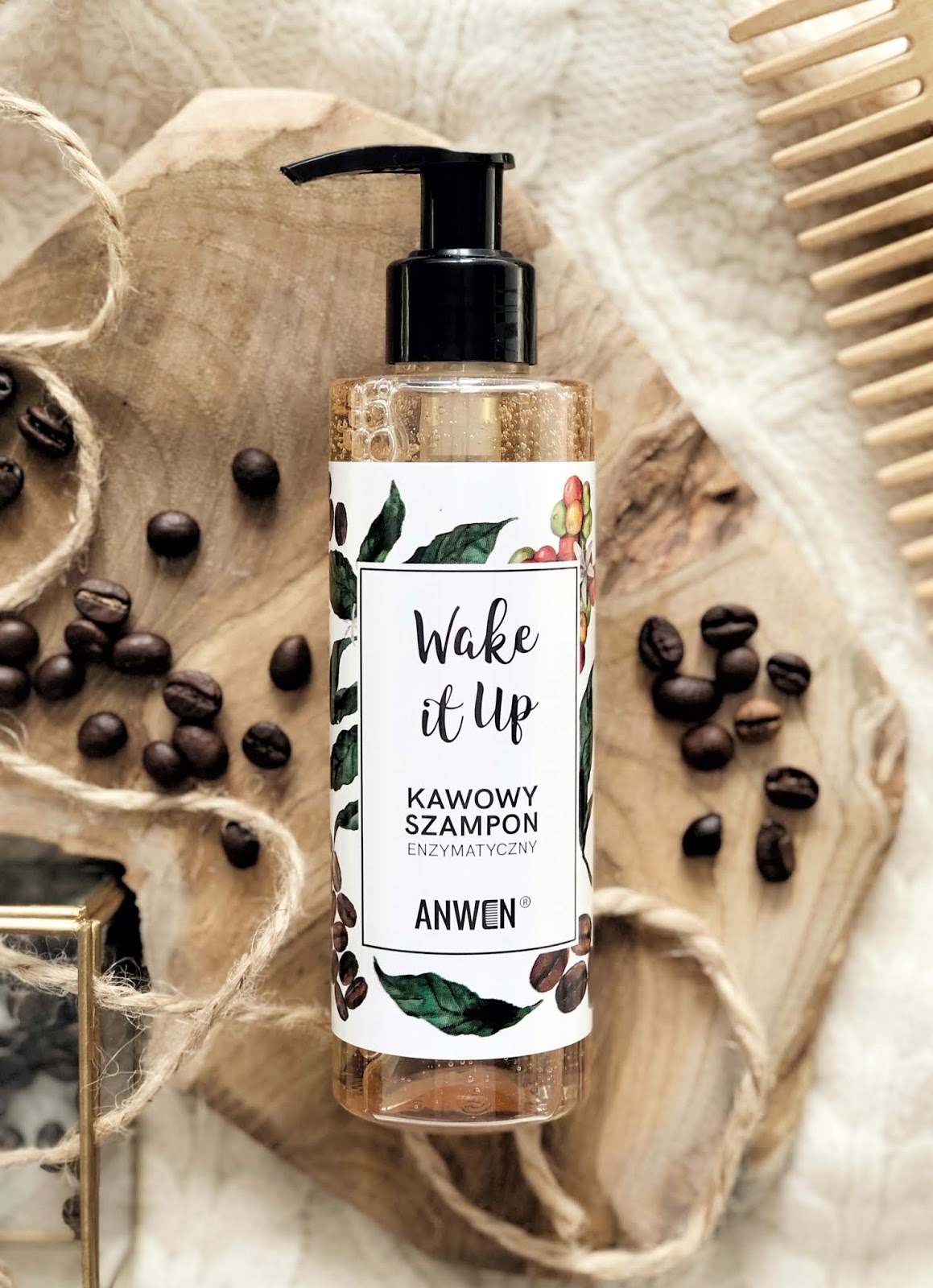 Wake-It-Up-enzymatyczny-szampon-kawowy-Anwen-opinia