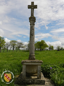 VITREY (54) - Croix-calvaire de Messipierre (1734)