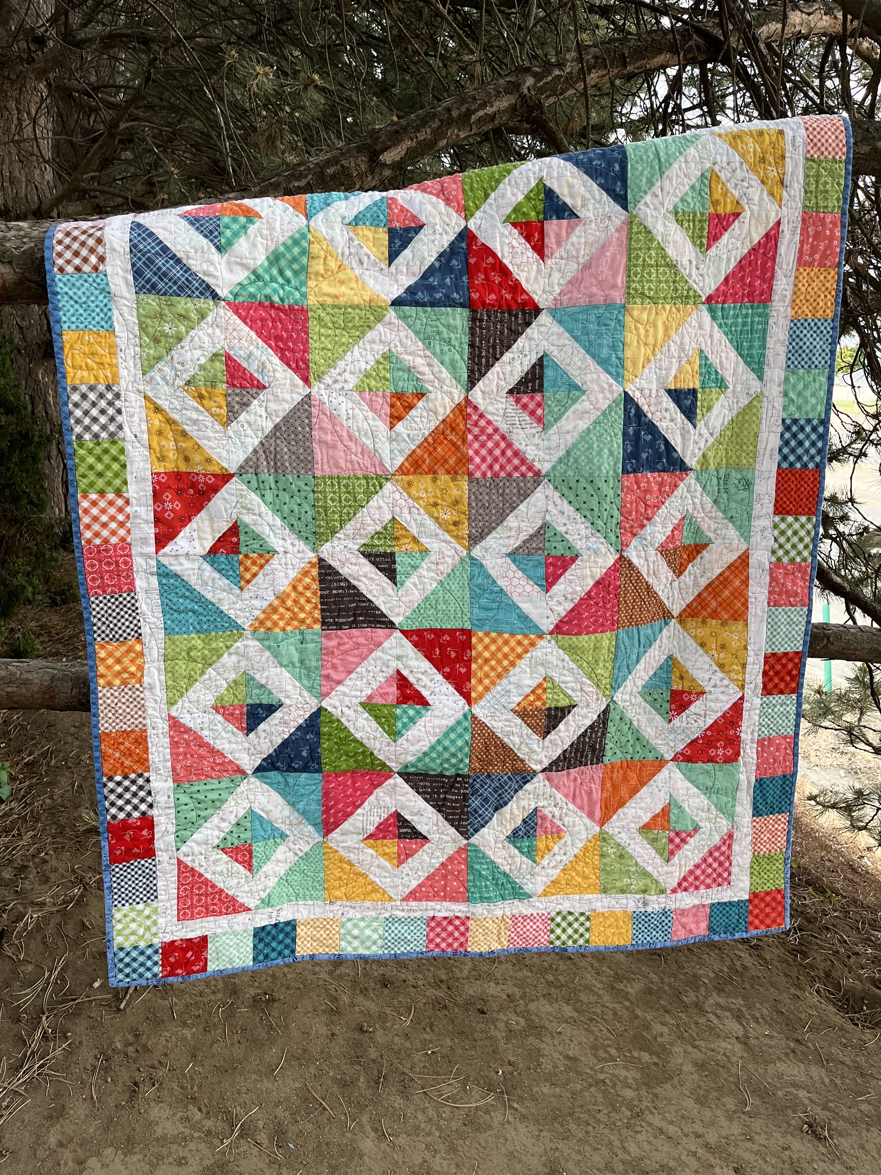 SCRAPPINESS is HAPPINESS ~ Quilt Book ~ by Lori Holt ~ 32 Scrappy Quilt  Patterns