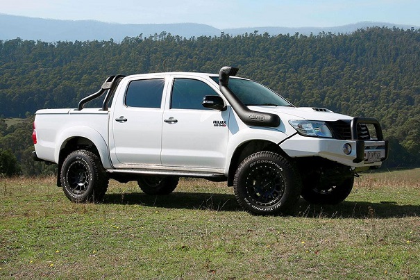Installing a snorkel on your HiLux