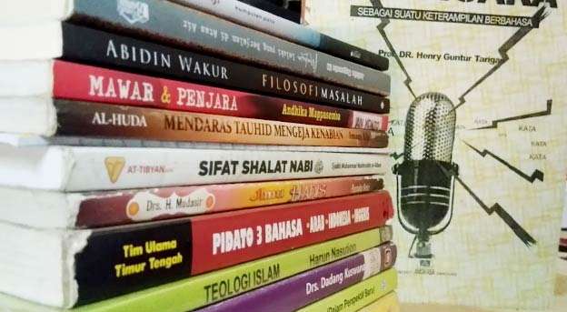 Makalah: Pemanfaatan Perpustakaan Perguruan Tinggi dalam Memenuhi Kebutuhan Informasi Kepada Pengguna