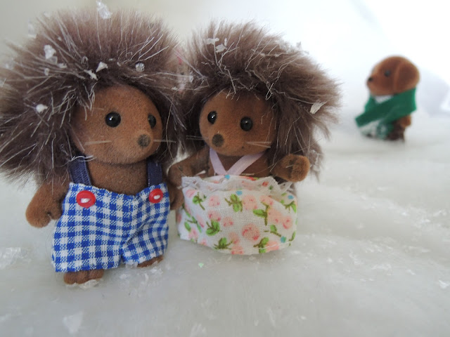 Sylvanian Families Bramble Hedgehogs snow winter christmas