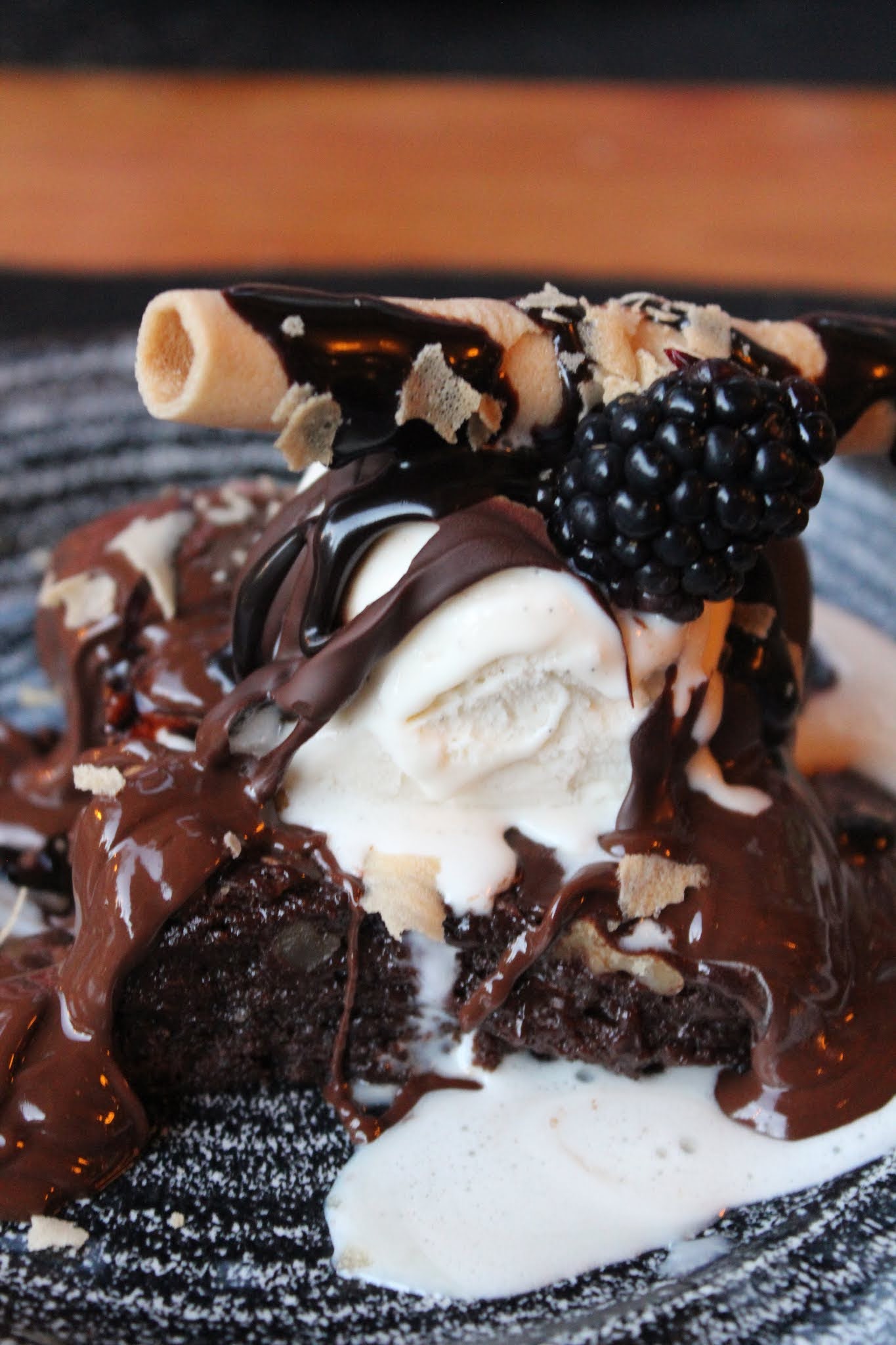 casa-mono-restaurantes-madrid-brownie-chocolate