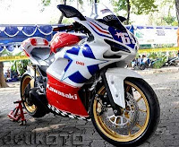 Foto Yamaha Yzf 250 Cc