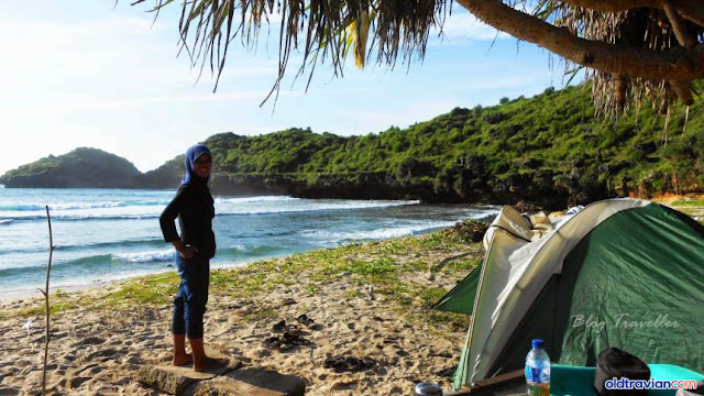Camping Pantai Srau