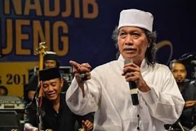 Usai Pernyataannya Soal ‘Jokowi Bak Firaun’ Viral, Cak Nun Angkat Bicara: Saya Barusan Dihajar, Digoblok-gobloke, Kenapa? Karena Saya...