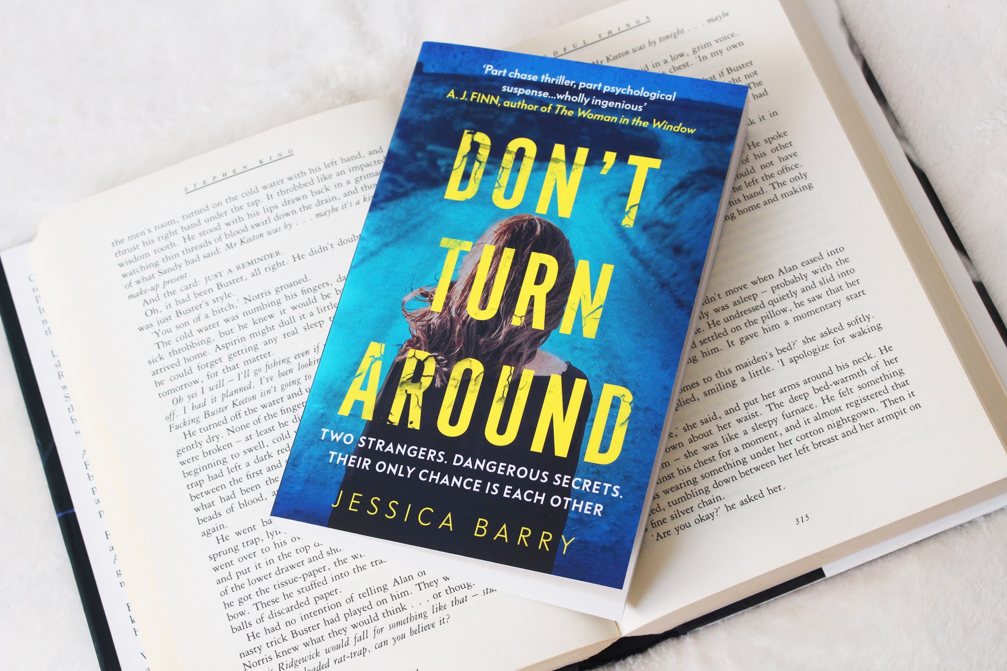 Don't Turn Around By Jessica Barry | Book Review 