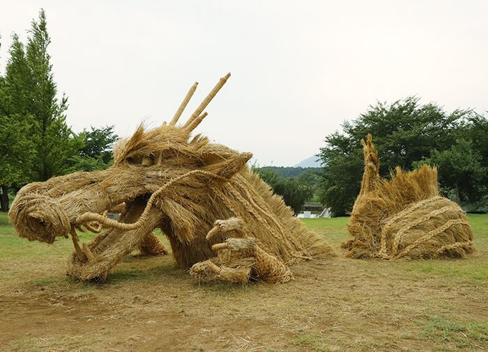 03-Dragon-Animal-Sculpture-Wara-Art-www-designstack-co