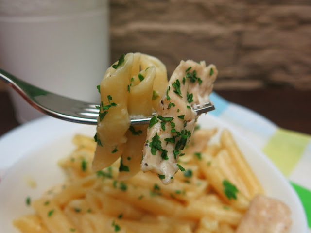 Pasta Alfredo con pollo