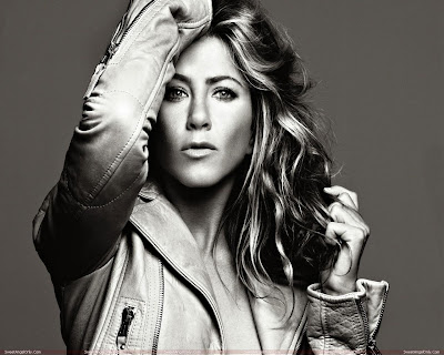 actress_jennifer_aniston_hot_wallpapers_SweetAngelOnly.com