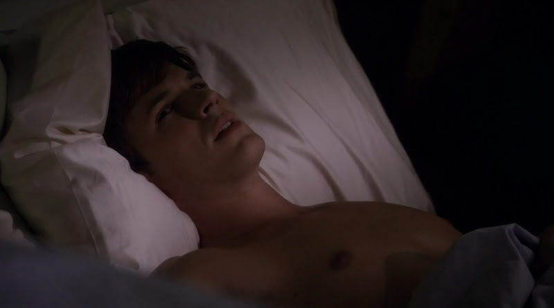 Matt Lanter Shirtless on 90210 s3e04