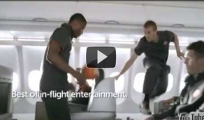 Comercial Manchester United a bordo  de un avion | Video