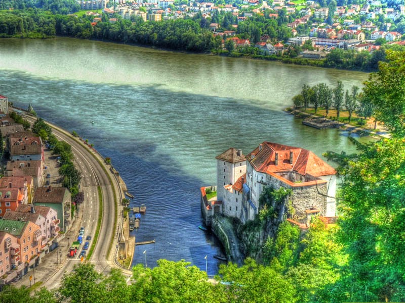 Painting of the confluence of the Ilz, Danube, and Inn Rivers in Passau, Germany. - Here Are 12 Points In The World Where Major Bodies Of Water Join Together… And They’re So Awesome.