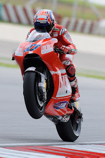 http://simoncellimotogp.blogspot.com