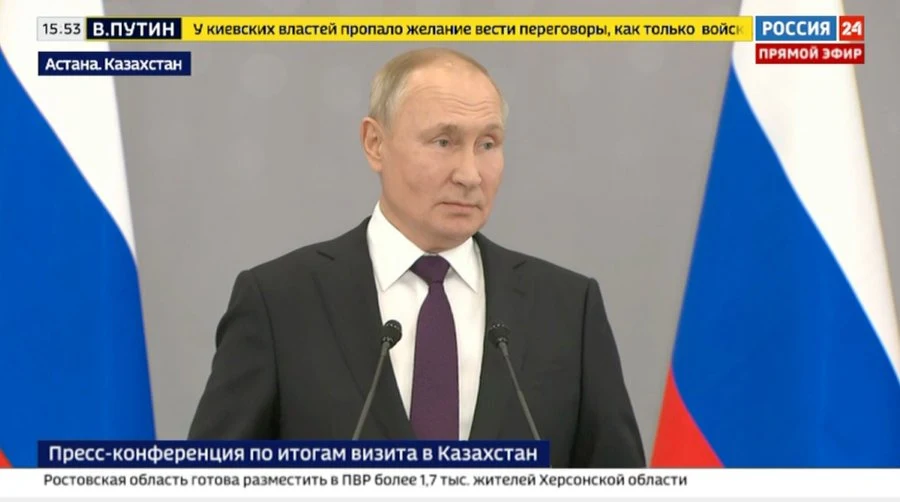 Putin Signals Readiness To Deescalate Airstrikes On Ukraine