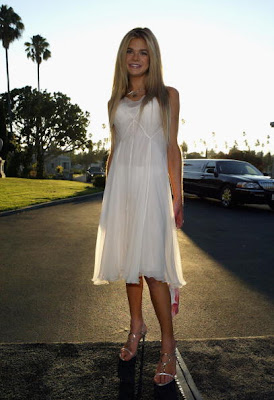 ellen muth feet, legs and shoes photos