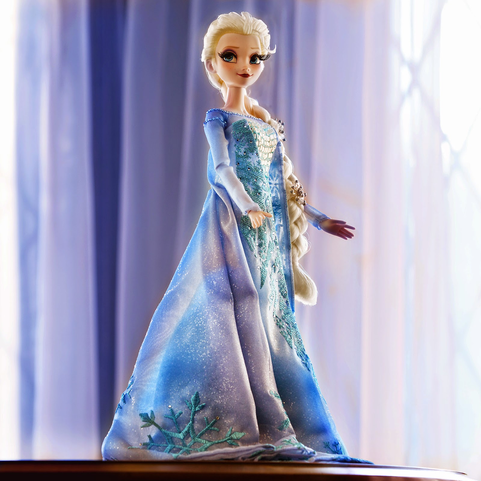 20 Gambar Koleksi Boneka Elsa Dan Anna Frozen Gratis Untuk Anak