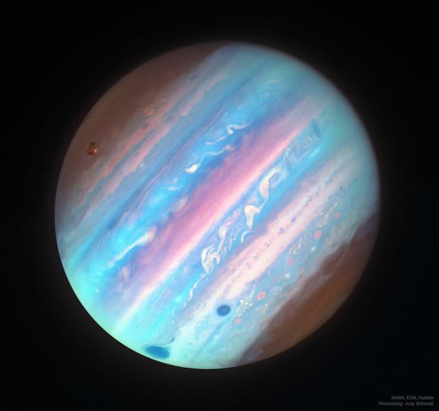 NASA PhotoNews:  Jupiter in Ultraviolet from Hubble