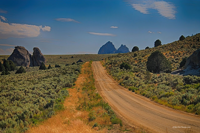 City of Rocks National Reserve Idaho geology travel field trip copyright rocdoctravel.com