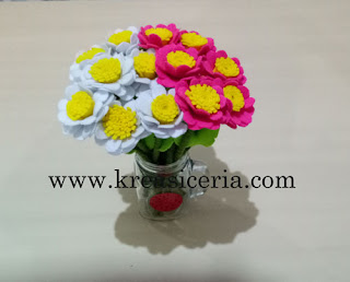 Ide Kreatif Membuat Bunga Daisy dari Kain Flanel