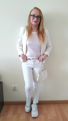 White total look