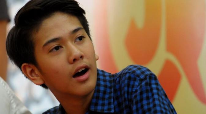 FOTO GANTENG CUTE IQBAAL CJR PALING TERBARU  COBOY JUNIOR CJR