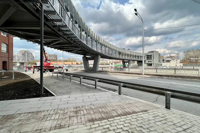 Рубцовская набережная, пешеходный мост (построен в 2022 году)