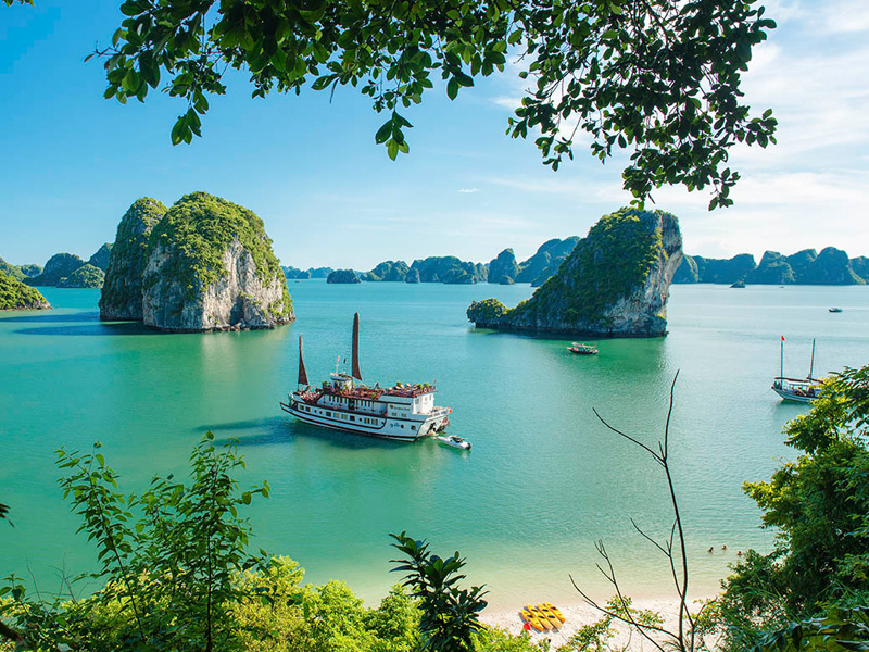 Bai Tu Long Bay - Halong