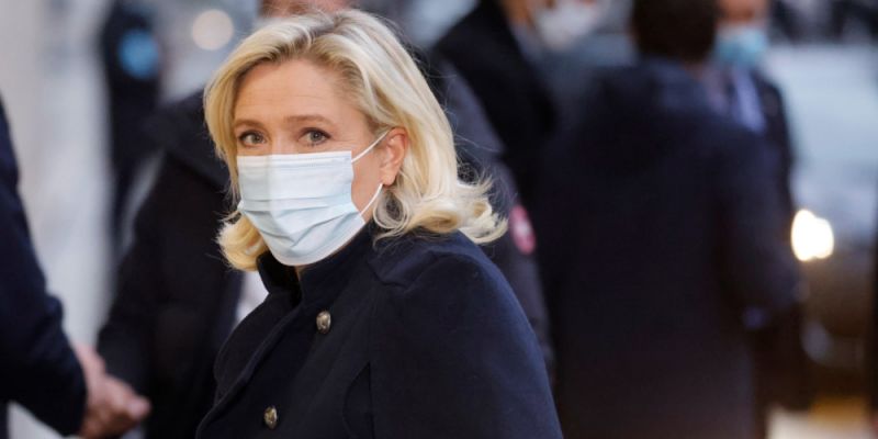 «Nous venons de vivre un voyage en Absurdie»: Marine Le Pen exprime sa colère après une réunion des ministres sur la gestion sanitaire