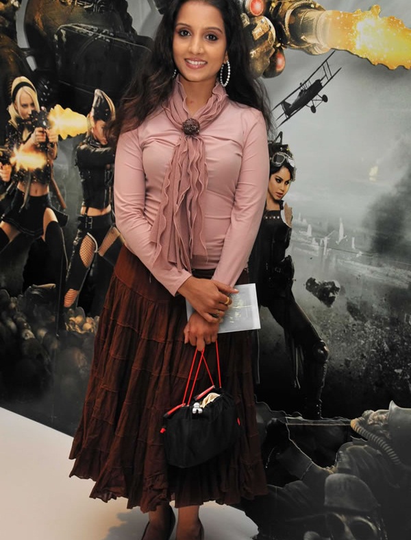 Tamil Ammu TV Actress In Sucker Punch Hollywood Movie Premiere Stills glamour images