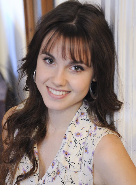 Poppy Drayton Profile Pics Dp Images