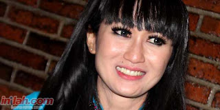 Artis Sisca Dewi Akan Maju Di Pilkada Madiun? [ www.BlogApaAja.com ]