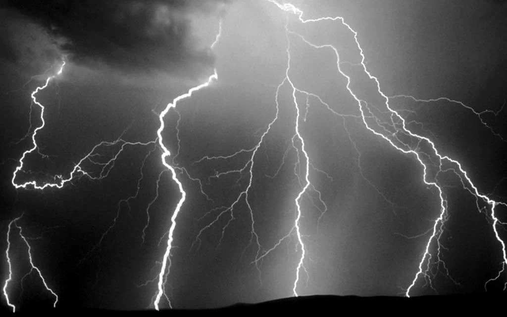 ¿Existen los huracanes eléctricos?