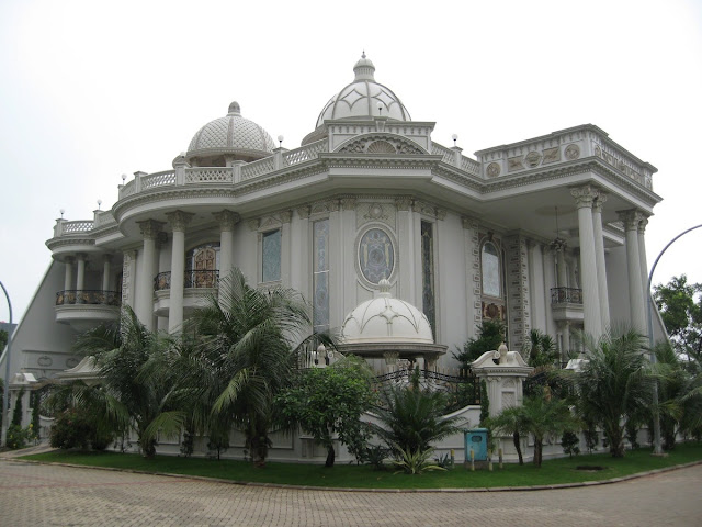 Gambar desain rumah eropa mewah klasik