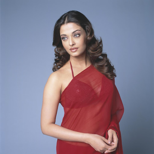 Aishwarya Rai Hot in Saree