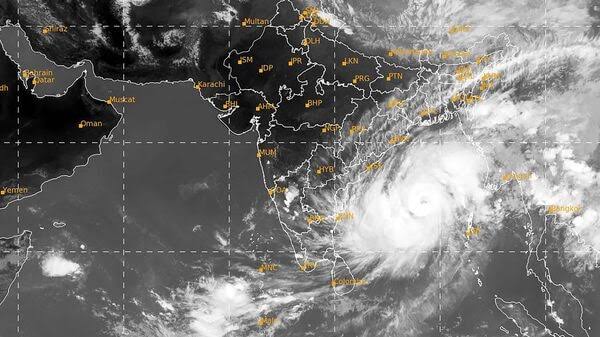 Weather Update : सिस्टम हुआ एक्टिव! मिलेगी गर्मी से राहत ! जानें कब तक होगी मॉनसून की एंट्री 