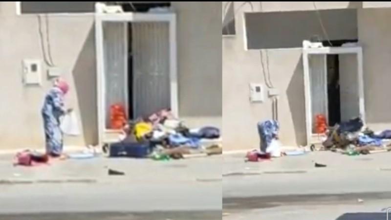 بالفيديو ترمي ممتلكات والدة زوجها في الشارع