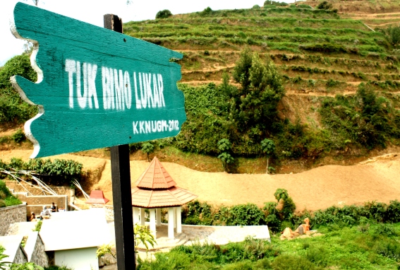 Tika Sylvia Utami : Dataran Tinggi Dieng, Sebuah Negeri 