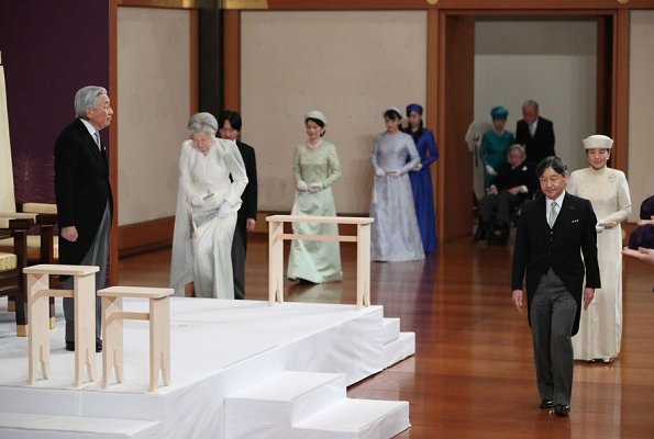 Emperor Naruhito, Empress Masako, Princess Aiko, Princess Kiko, Princess Mako, Princess Kako, Crown Prince Fumihito