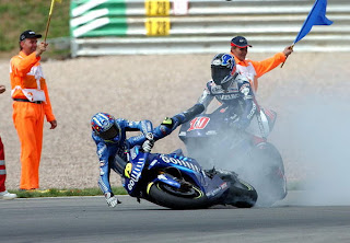 photo accident motogp Race 2 motors