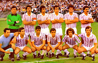 REAL VALLADOLID DEPORTIVO. Temporada 1980-81. Llacer, Moré. Jacquet, Durovic. Gail, Richard. Aramayo (masajista), Lolo, Jorge, Sánchez Valles, Pepín y Rusky. CLUB ATLÉTICO DE MADRID 5 REAL VALLADOLID DEPORTIVO 2 Domingo 07/09/1980, 19:00 horas. Campeonato de Liga de 1ª División, jornada 1. Madrid, estadio Vicente Calderón. GOLES: ⚽1-0: 5’, Rubio. ⚽2-0: 11’, Cabrera. ⚽3-0: 21’, Cabrera. ⚽3-1: 29’, Gail, de penalti. ⚽3-2: 35’, Rusky. ⚽4-2: 41’, Dirceu. ⚽5-2: 82’, Cabrera.