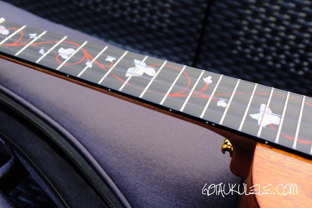 Enya EUT-M6 Tenor Ukulele fingerboard